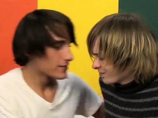 Gorgeous twink Miles Pride is ready for some ass pounding