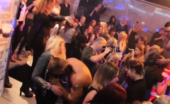 Kinky Girls Know How To Party