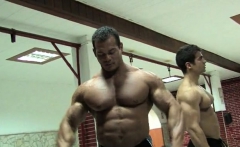 Muscle bodybuilder rimjob with cumshot