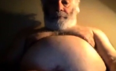 Hairy horny NY daddy bear jerks off on webcam