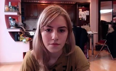 A sexy amateur girl masturbate pretty