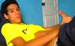 Latino Twink Shows Off When Jerking