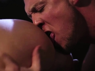 Blonde ts Kayleigh Coxx fucks guys ass