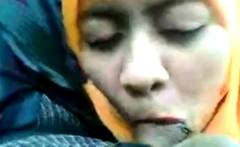 Cikgu bertudung blowjob