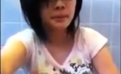Amateur Asian Girl in Glasses Masturbating