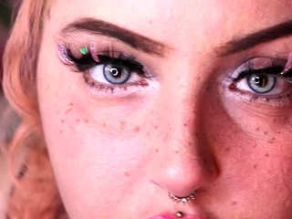 Amateur hottie solo masturbation