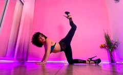 Hot brunette from squirt masturbating on webcam