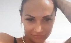 Brunette Solo Webcam Masturbation