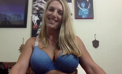 Amateur Big Boobs jerks Big Dick