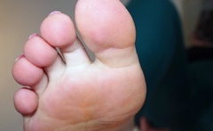 Amateur Foot Fetish Girlfriend Sucks and gives a Footjob