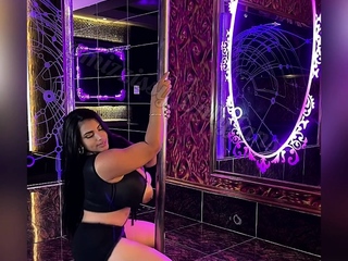 BBW White Chick Big Boobs Cam Play