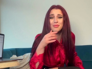 Classy slut commentig small dicks pic