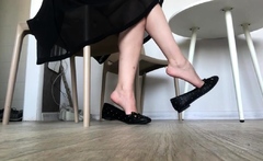 Flexible pale brunette with foot fetish does hot footjob