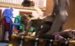 Maman Francaise Baise Au Travail En Levrette - Amateur